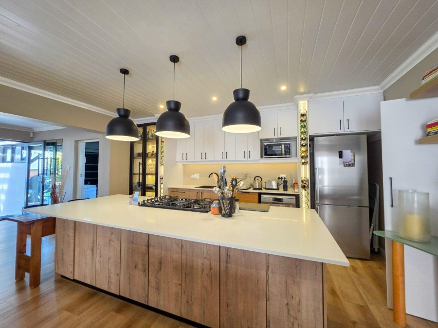 3 Bedroom Property for Sale in Stilbaai Wes Western Cape